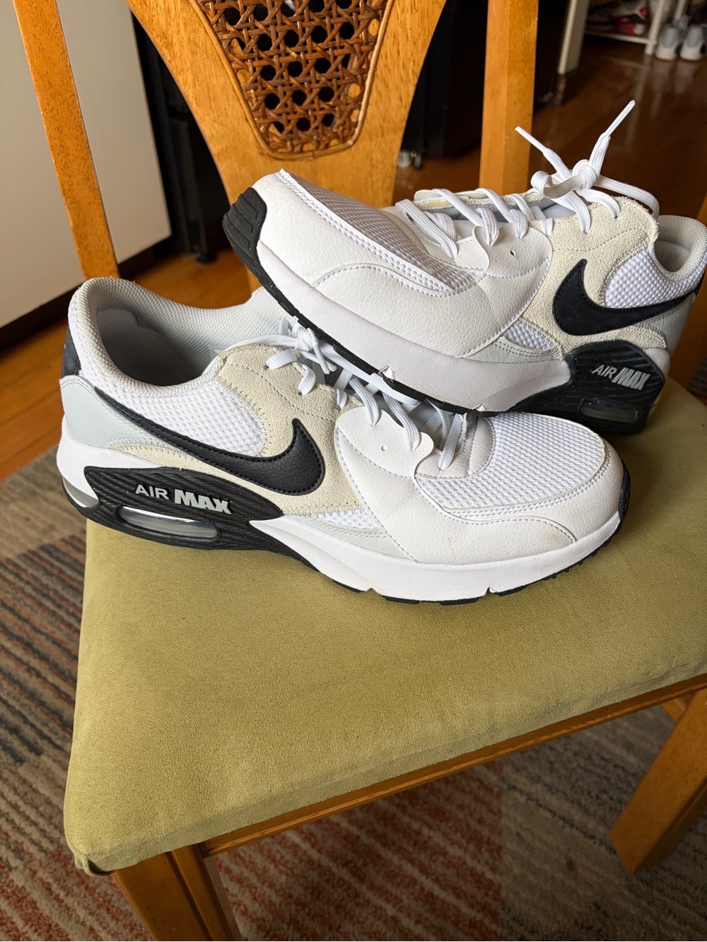 Nike White and Black Men's Air Max Sneakers